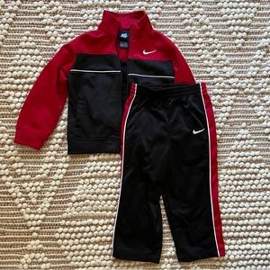 Toddler 24m Nike tracksuit black and red